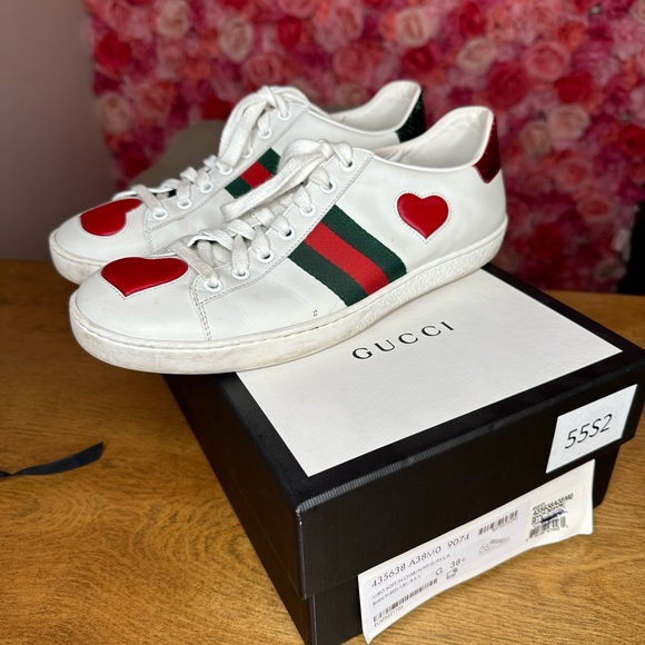 Gucci web stripe sneakers with hearts size 38.5 - Picture 2 of 13
